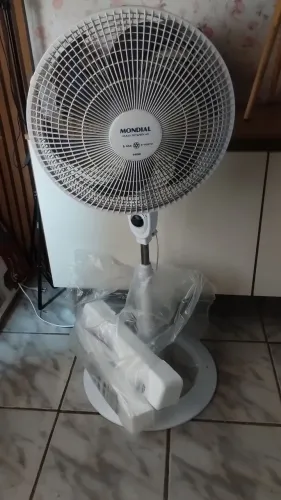 Ventilador de pé, semi-novo 6 paleta 
