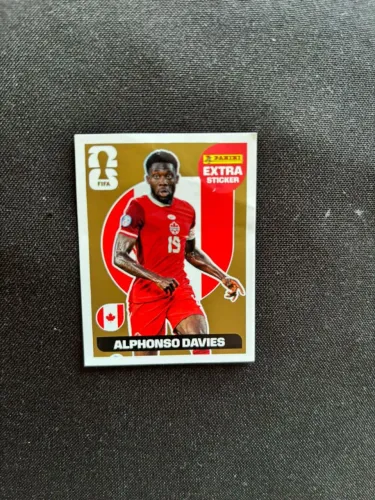 Figurinha Alphonso Davies Legend (ouro) 2026