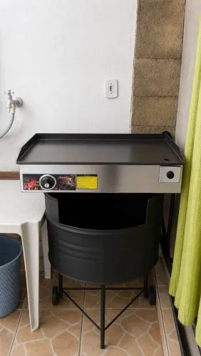 Chapa elétrica para lanches