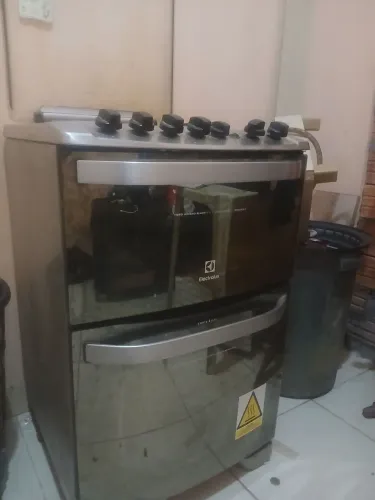 Fogão 4 boca novo