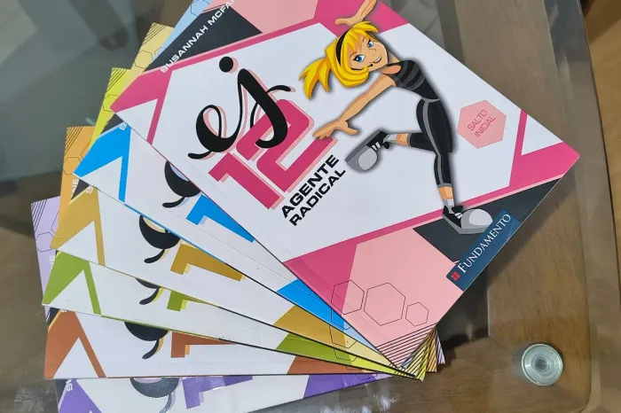 Coleção 6 livros EJ 12 Agente Radical