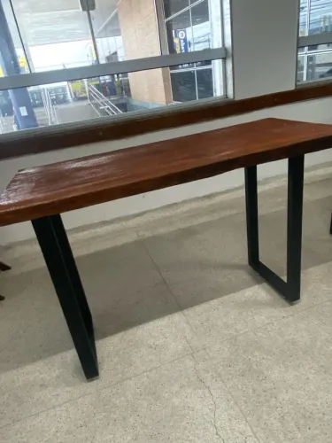 Mesa rústica 