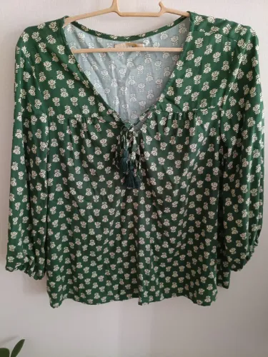 2 blusas estilo bata C&A em Viscose P pouco uso