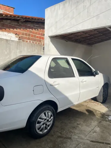 Fiat Siena HLX 1.8 MPI Flex 8V 4P 2007