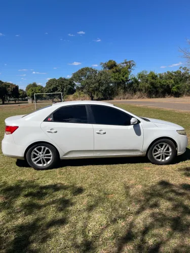 Kia Motors Cerato 1.6 16V Aut. 2011