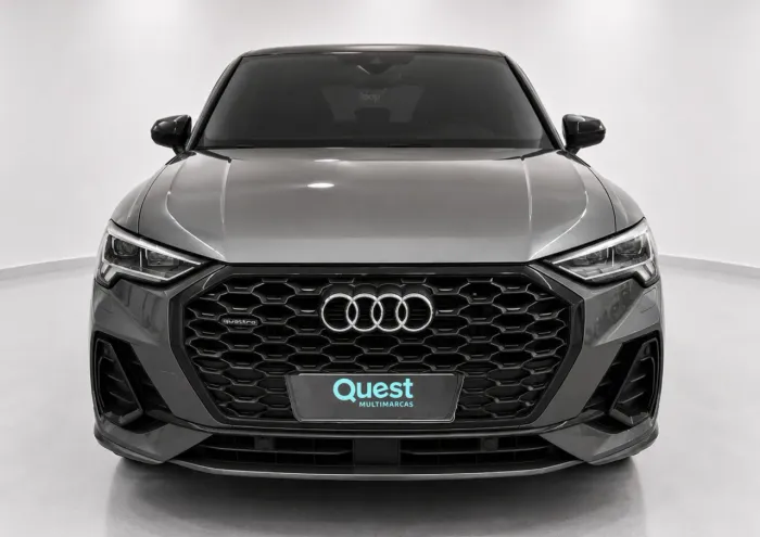 Audi Q3 SPB Perf. Black 2.0 TFSI Tipt. Quat. 2023