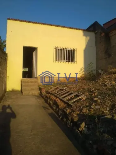 Casa 2 Quartos, Isenta de IPTU, Garagem Ampla