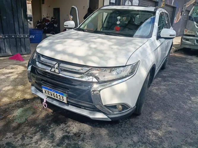 Mitsubishi Outlander 2.0 16V 160cv Aut. 2016
