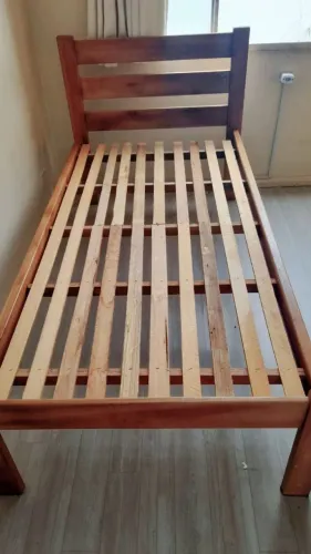 Cama de pinus
