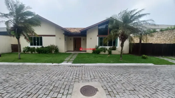 CASA EM CONDOMÍNIO RESIDENCIAL em SÃO PEDRO DA ALDEIA - RJ, Centro