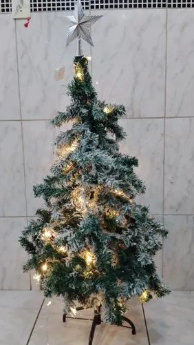 Árvore de natal cheia