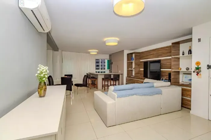 Ponto comercial/Loja/Box para venda com 76 metros quadrados