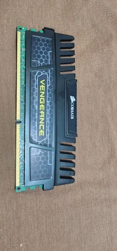 Memória RAM DDR3 Corsair Vengeance 4GB