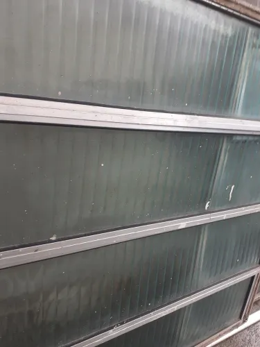 Janela basculante,80 x 80 ( 70 reais cada )