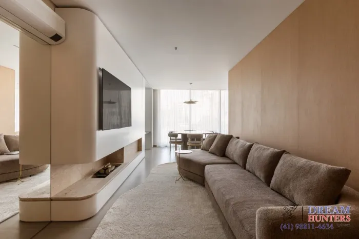 Apartamento NOVO e DECORADO, 136m² privativos, com 3 Suítes, 2 Vagas, no Bairro Batel