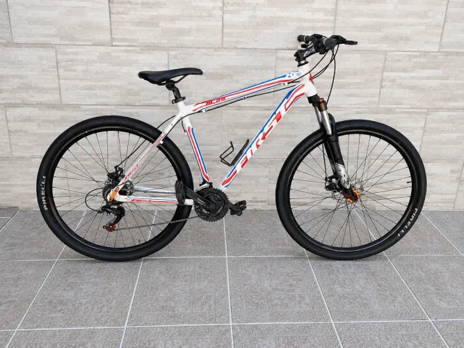 Bicicleta first aro 29