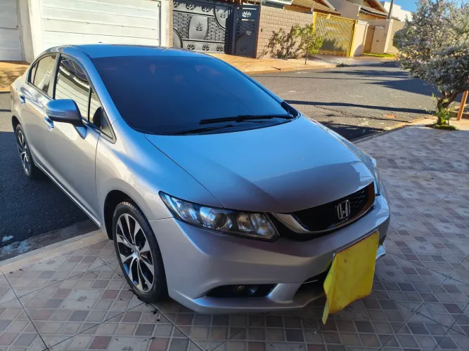 Honda Civic Sedan LXR 2.0 Flexone 16V Aut. 4P 2016