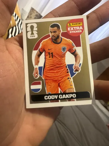 Figurinha Extra ouro de Cody Gakpo, troco por figurinhas normais