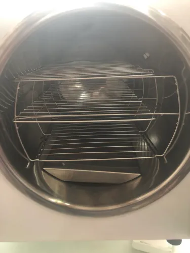 Vende-se autoclave semi usado 