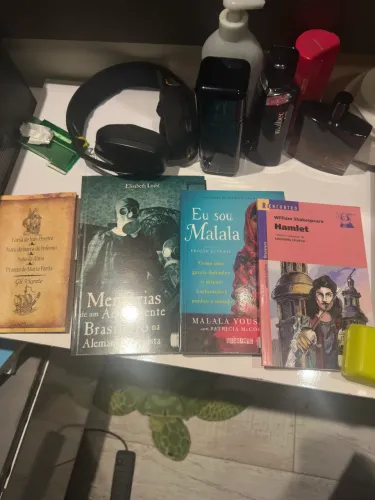 Conjunto De 4 Livros Para Leitura - Livros Oficiais