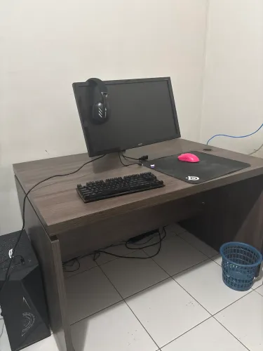 MESA DE MADEIRA GRANDE