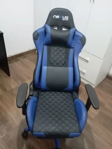 Cadeira gamer *Nexus gamer* 4 meses de uso