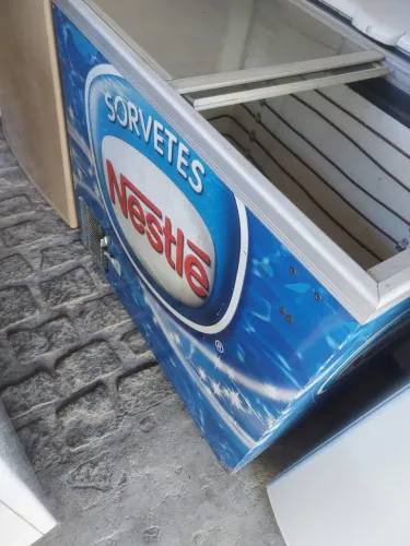 Vendo freezer horizontal fricon garantia de 3 meses 1.100