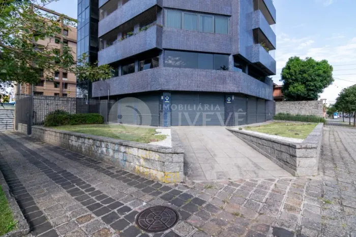 IMOBILIARIA JUVEVÊ ALUGA LOJA 213M² COMERCIAL ALTO DA XV ALMIRANTE TAMANDARE COSTELAO HOSP