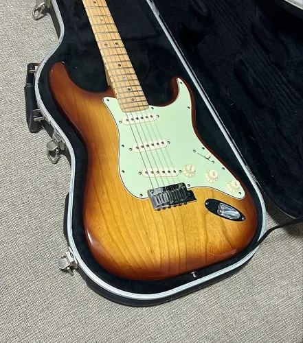 Guitarra Strato Fender American Deluxe Ash Tobacco Sunburst 2007