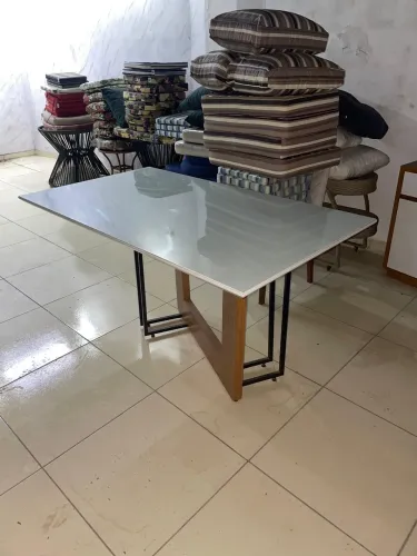mesa em laca