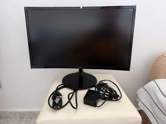 Monitor Samsung 24? Curvo