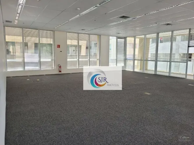 Conjunto para alugar, 447 m² na Cerqueira César - São Paulo/SP