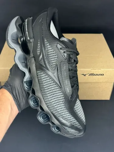 Mizuno lançamento prophecy 15