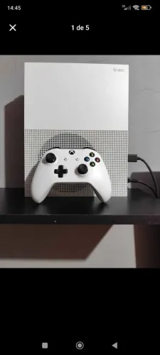 Xbox one s 1 t<br>Com 1 controle <br>Caixa e acessórios <br>Acompanha 2 jogos