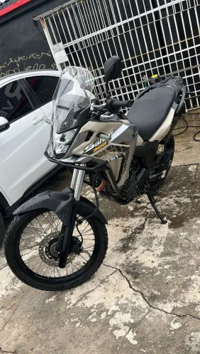 SAHARA XRE 300 | 2025