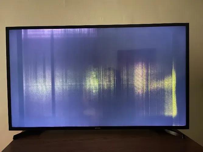 Smart tv Samsung 43 polegadas com defeito 