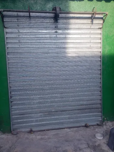 Vende se essa porta de corre