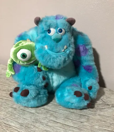 Pelúcia Monstros SA Disney