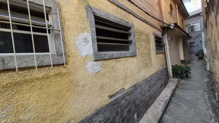 Excelente imóvel de vila no Centro de São João de Meriti!