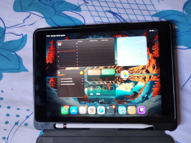 Ipad 9 com caneta original e teclado
