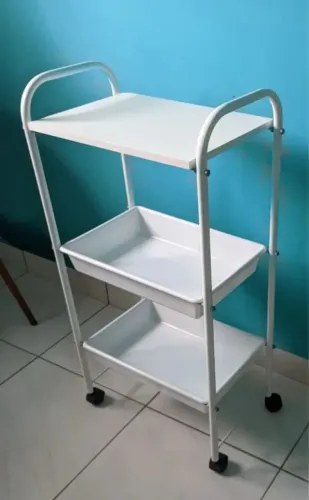 Estante para Estética com tampo de madeira