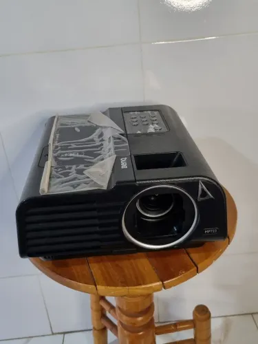 Projetor Benq com Defeito