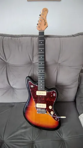 Guitarra Tagima Jazz Master