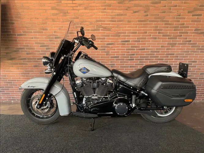 HARLEY-DAVIDSON HERITAGE SOFTAIL CLASSIC 114