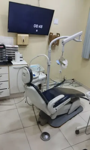 Precisa-se Auxiliar de Consultório Dentario