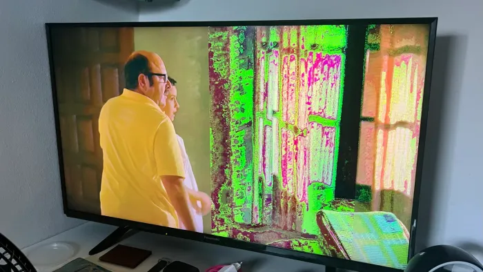 Vendo ou troco TV Panasonic smart TV com defeito