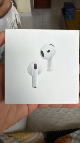 Airpods 4 com cancelamento de ruído