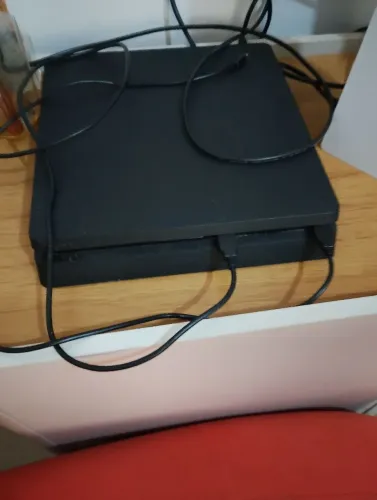 Ps 4 semi novo