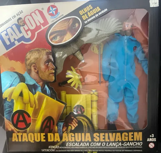 Boneco falcon ataque da águia 