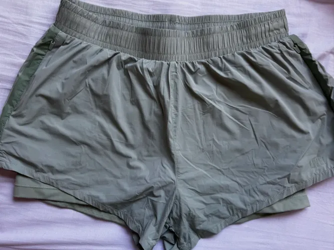 Short LIVE M - com bolso